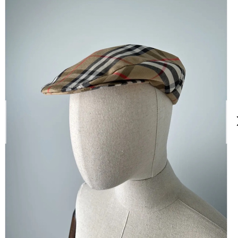 Vintage Burberry’s news boy cap - size large